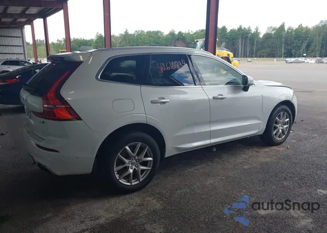2018 Volvo Xc60 T5 Momentum z USA, uszkodzony, nr VIN LYV102RKXJB117271